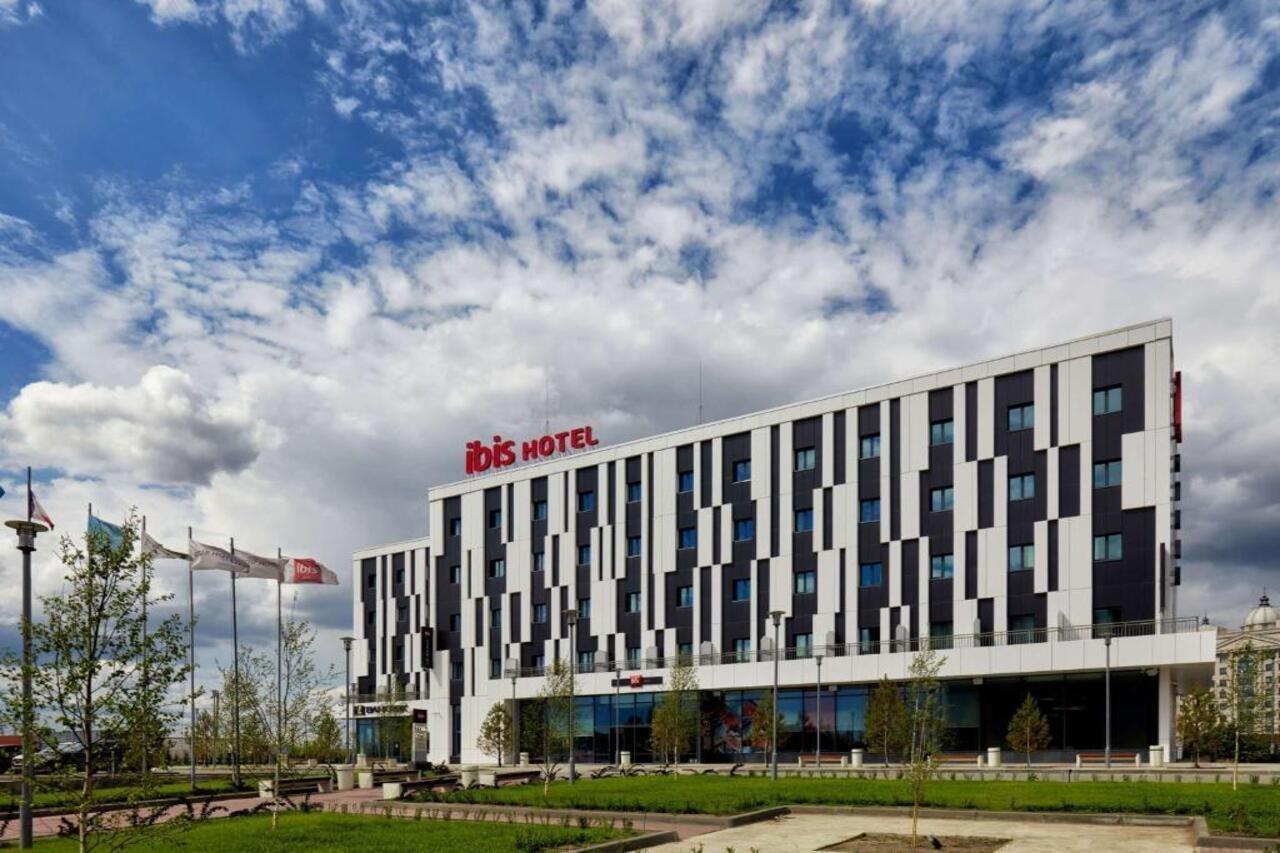 Ibis Aktobe Hotel Exterior photo