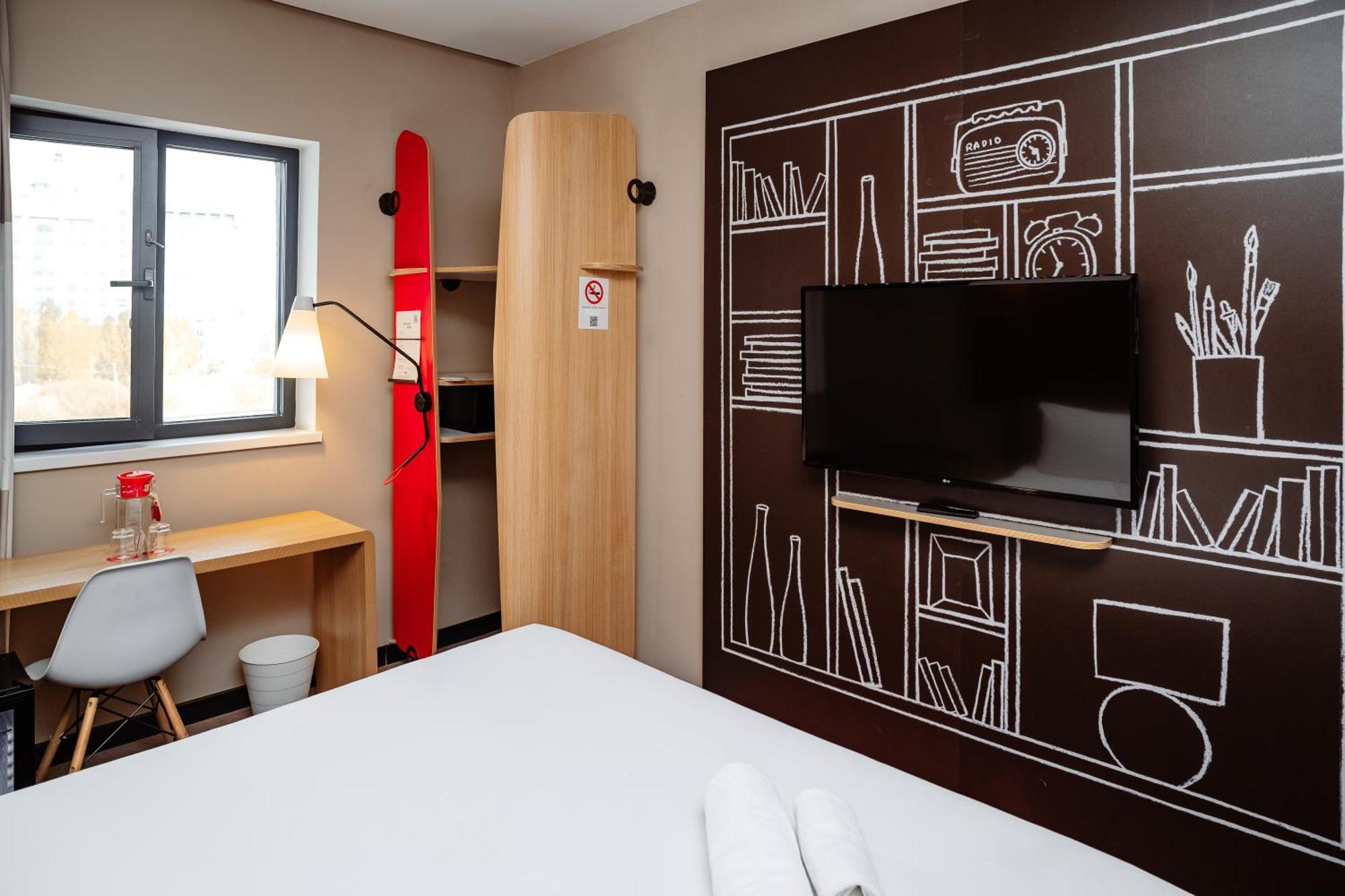 Ibis Aktobe Hotel Exterior photo